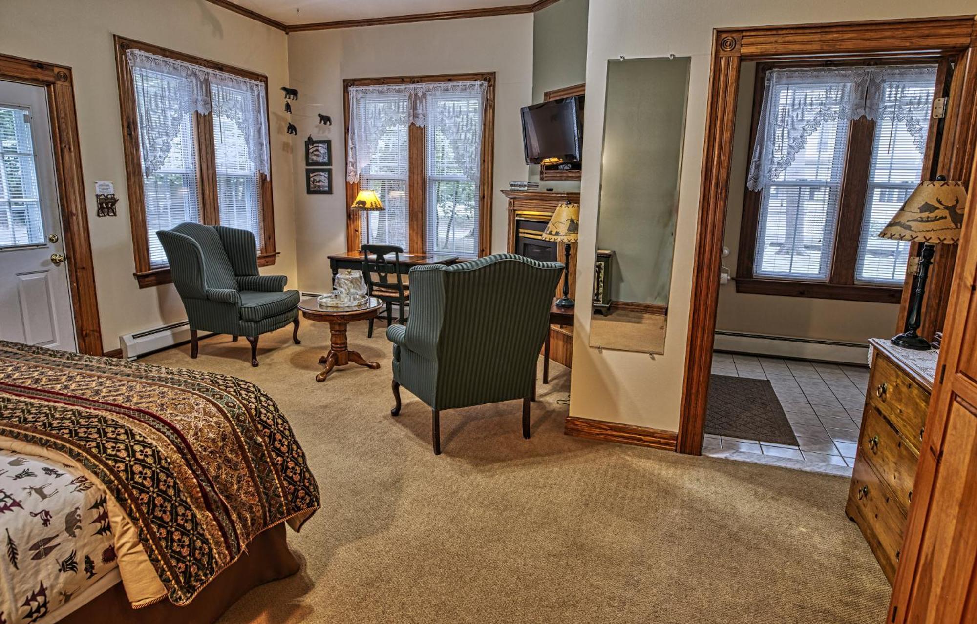 Rockwell Falls Inn And Wine Bar Lake Luzerne Chambre photo
