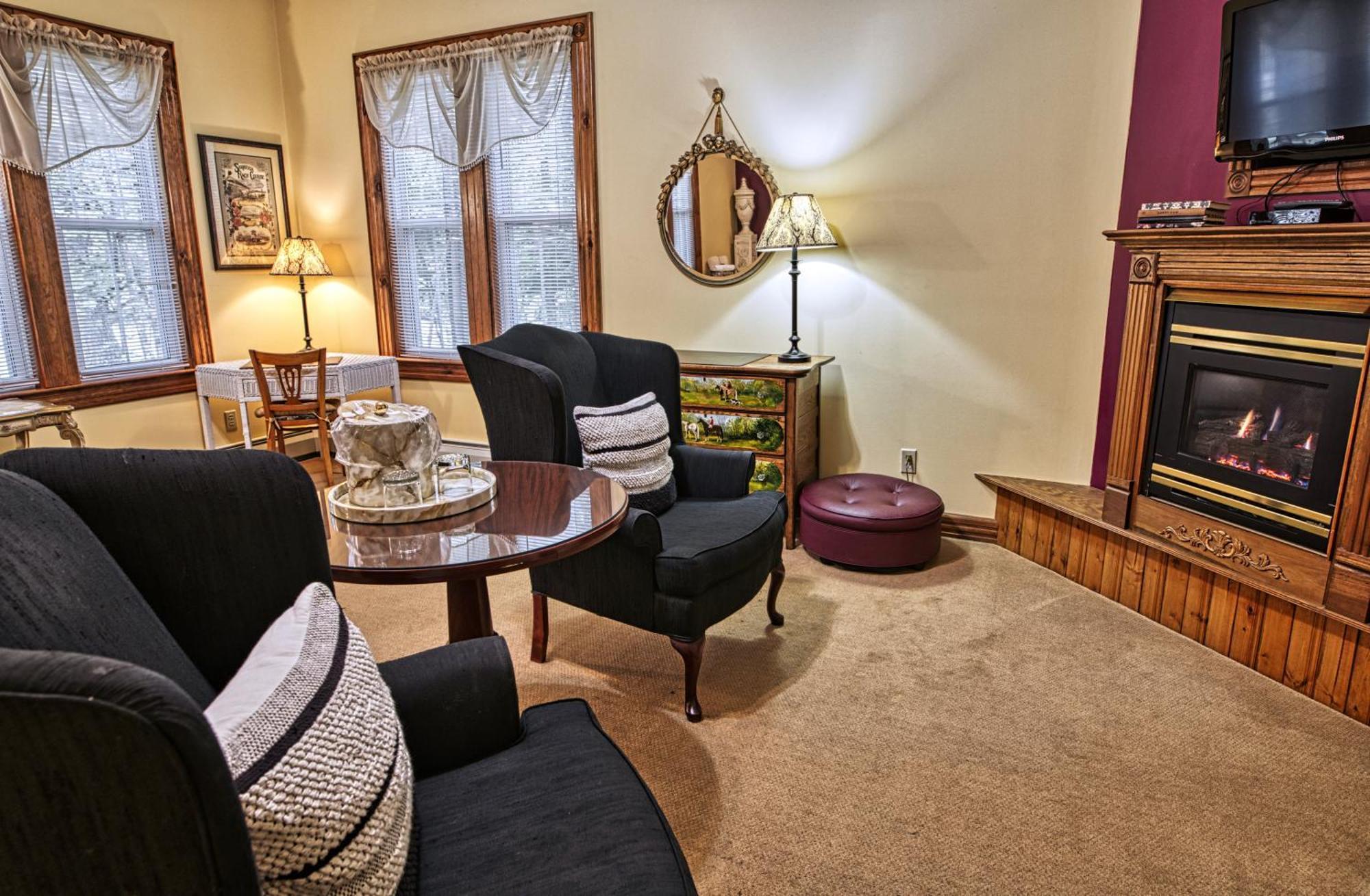 Rockwell Falls Inn And Wine Bar Lake Luzerne Chambre photo