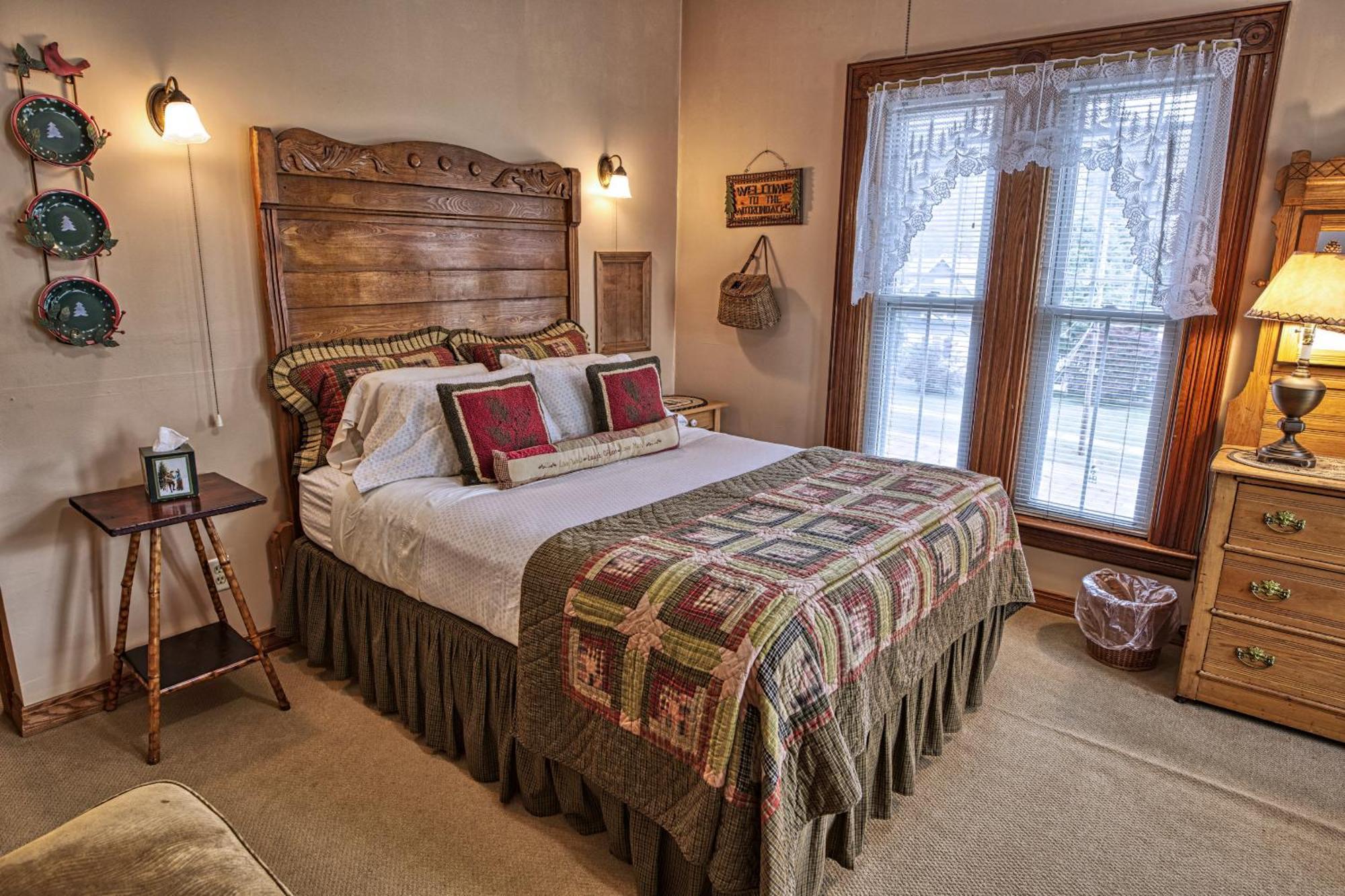 Rockwell Falls Inn And Wine Bar Lake Luzerne Extérieur photo