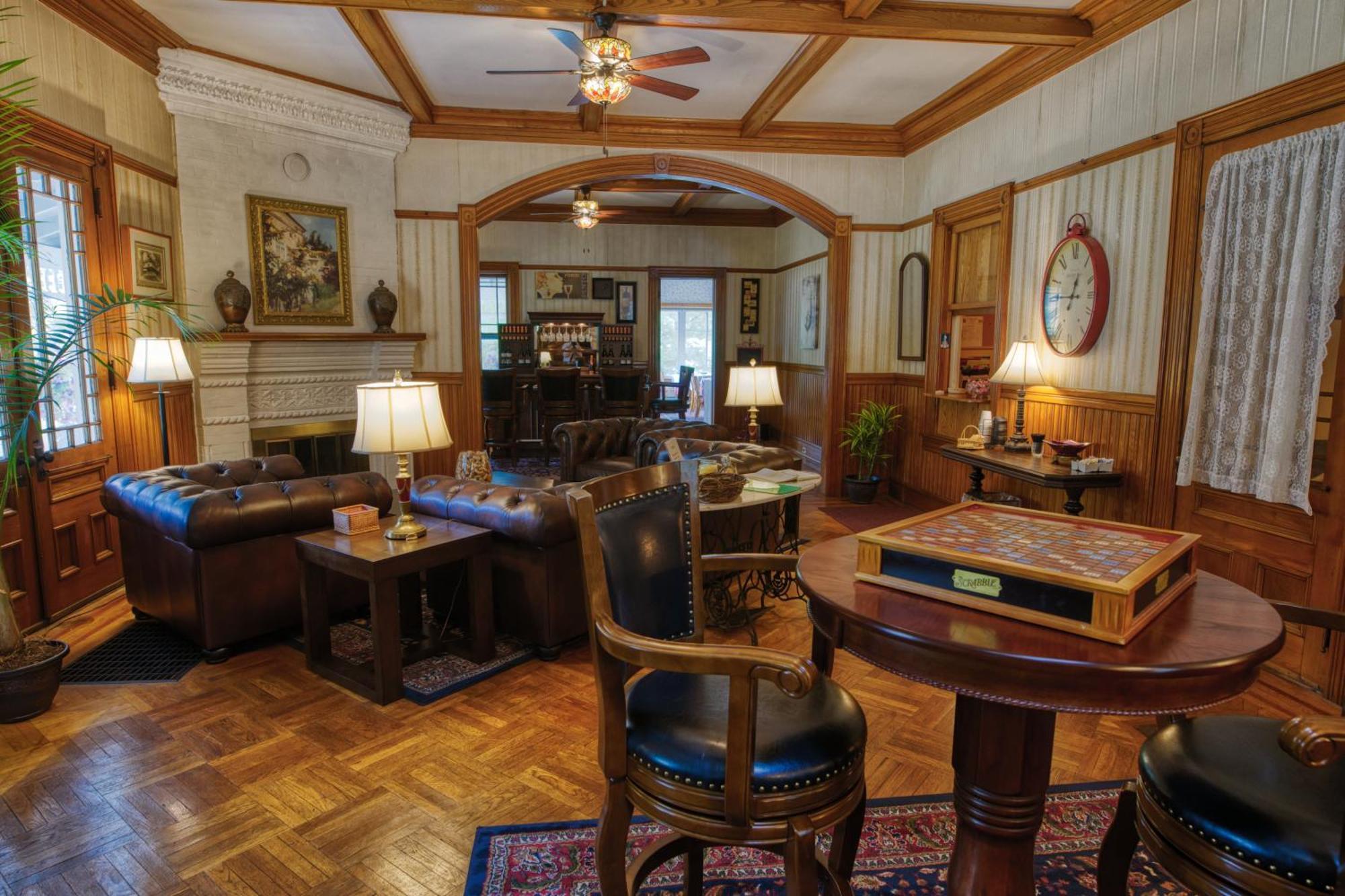 Rockwell Falls Inn And Wine Bar Lake Luzerne Extérieur photo